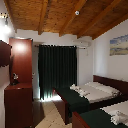 Hotel Bliss 3*